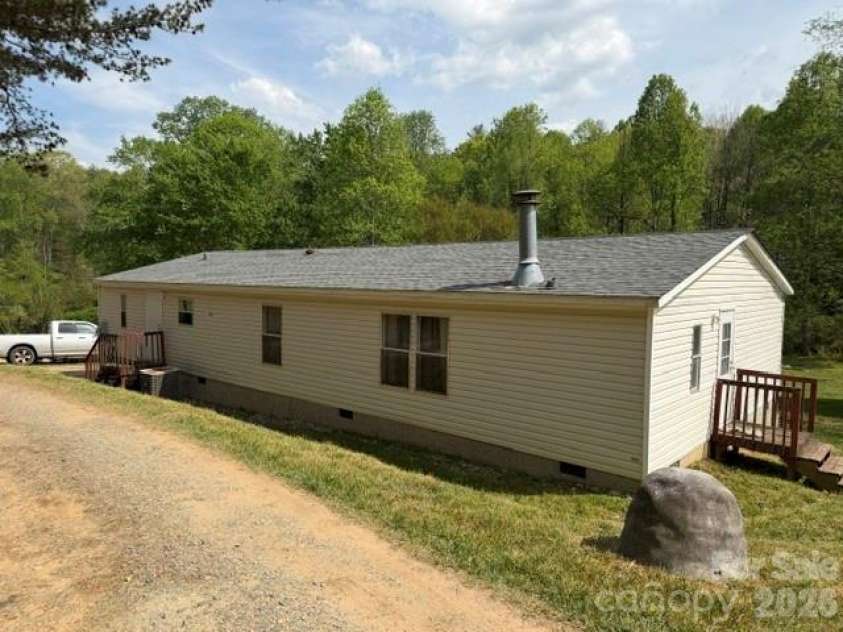 19 Streamview Lane, Arden, NC 28704.  MLS# CAR4371209, YatesRealty ID 23228. 