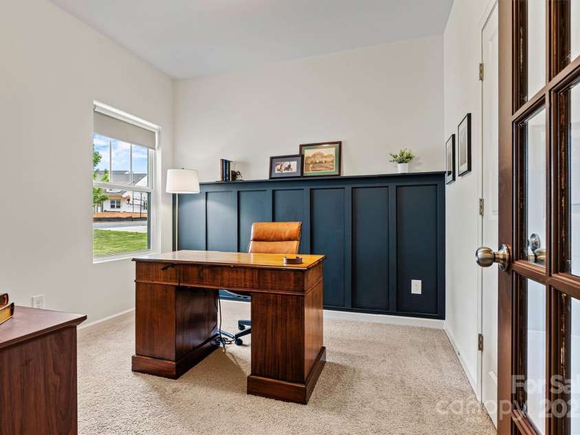 139 Batten Ridge Drive, Statesville, NC 28677.  MLS# CAR4263073, YatesRealty ID 23229. Updated Office Wall Accent