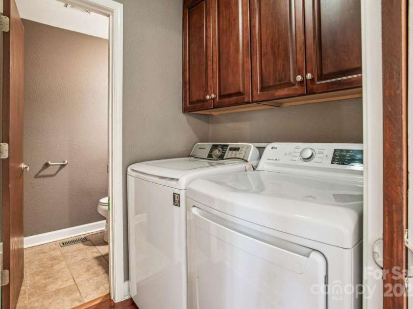 14264 Maple Hollow Lane, Mint Hill, NC 28227.  MLS# CAR4216883, YatesRealty ID 2323. 