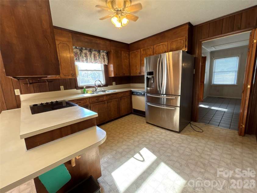 14740 Hatley Burris Road, Stanfield, NC 28163.  MLS# CAR4325104, YatesRealty ID 2323. Kitchen