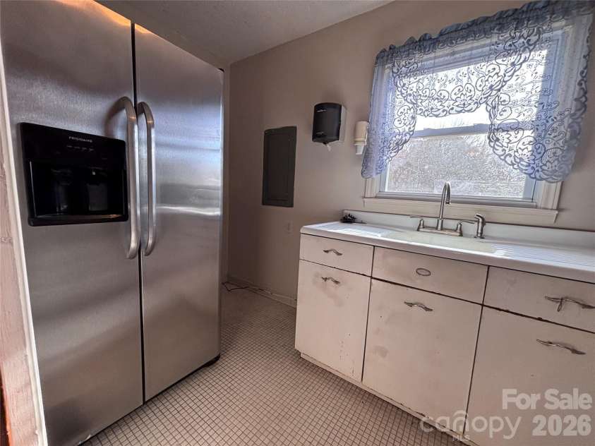 14740 Hatley Burris Road, Stanfield, NC 28163.  MLS# CAR4325104, YatesRealty ID 2323. Laundry