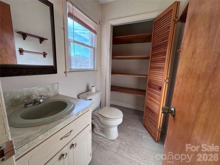 14740 Hatley Burris Road, Stanfield, NC 28163.  MLS# CAR4325104, YatesRealty ID 2323. Primary Bath