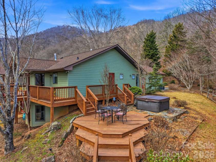99 Margaret Drive, Leicester, NC 28748.  MLS# CAR4344574, YatesRealty ID 2323. 