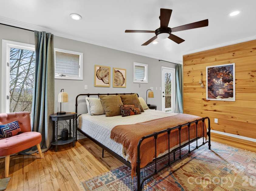 99 Margaret Drive, Leicester, NC 28748.  MLS# CAR4344574, YatesRealty ID 2323. Primary Bedroom