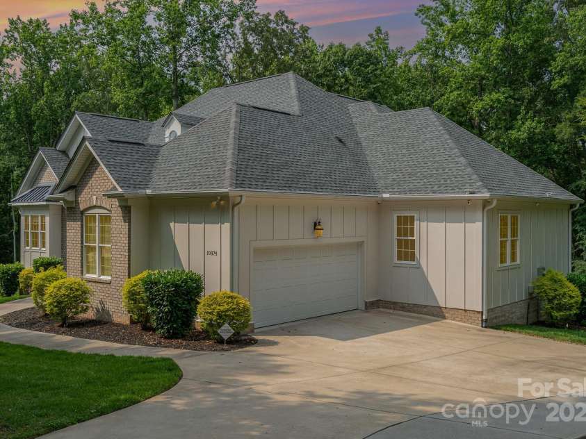 10874 Rise Lane, Fort Mill, SC 29707.  MLS# CAR4264573, YatesRealty ID 23230. 