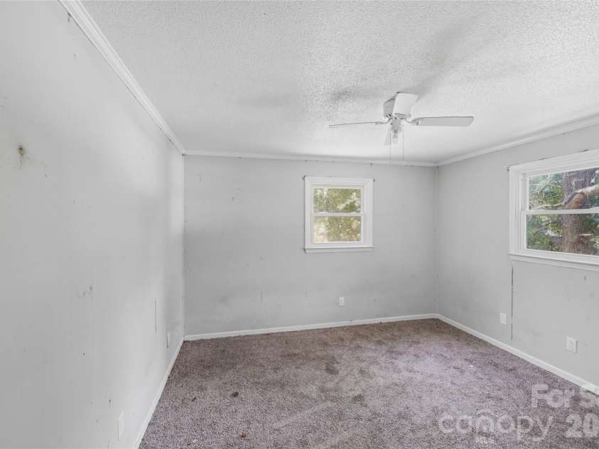 151 Redwood Lane, Gastonia, NC 28052.  MLS# CAR4375924, YatesRealty ID 23230. 