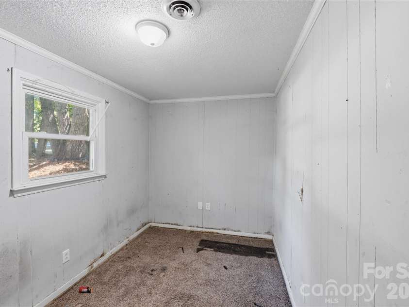 151 Redwood Lane, Gastonia, NC 28052.  MLS# CAR4375924, YatesRealty ID 23230. 