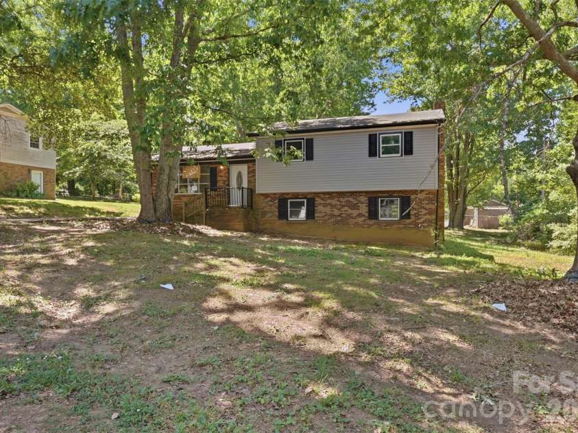 151 Redwood Lane, Gastonia, NC 28052.  MLS# CAR4375924, YatesRealty ID 23230. 