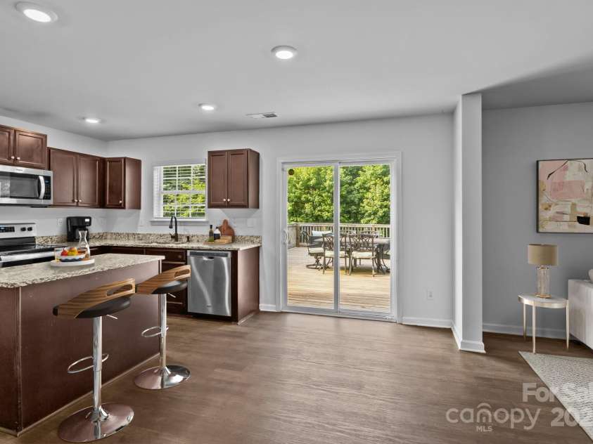 2021 Tarzi Lane, Charlotte, NC 28215.  MLS# CAR4263976, YatesRealty ID 23231. 