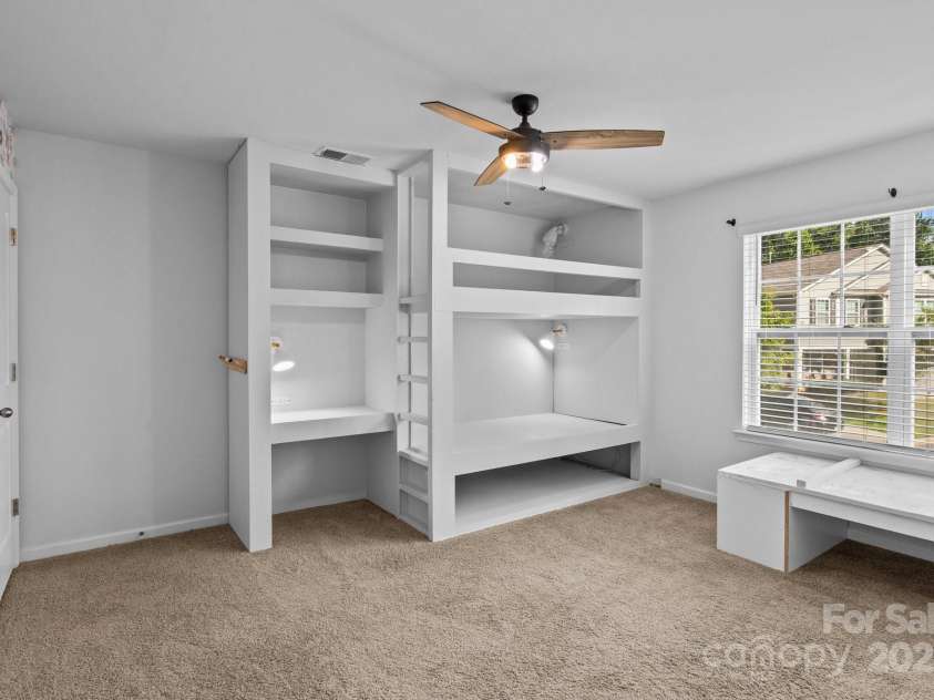 2021 Tarzi Lane, Charlotte, NC 28215.  MLS# CAR4263976, YatesRealty ID 23231. 