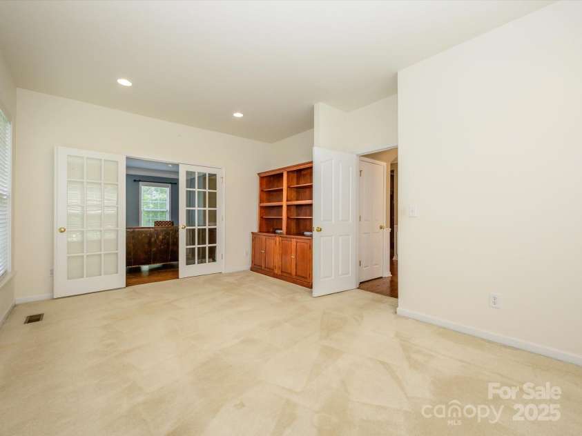 9212 John Hawks Road, Cornelius, NC 28031.  MLS# CAR4271346, YatesRealty ID 23232. 