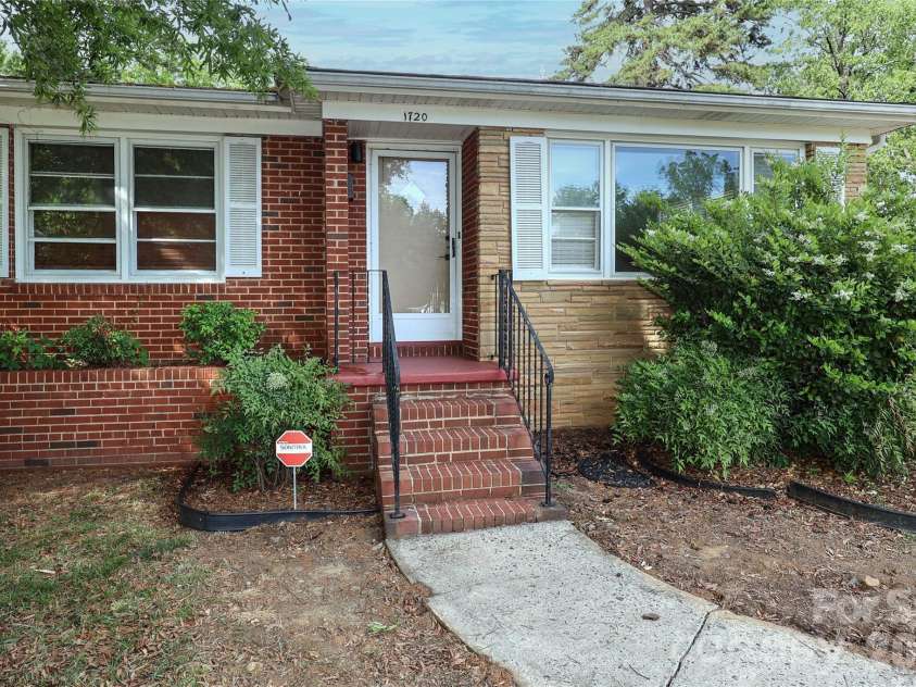 1720 Miles Court, Charlotte, NC 28216.  MLS# CAR4379596, YatesRealty ID 23233. 