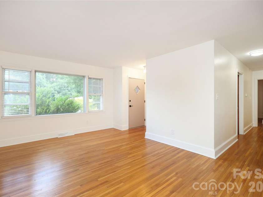 1720 Miles Court, Charlotte, NC 28216.  MLS# CAR4379596, YatesRealty ID 23233. 