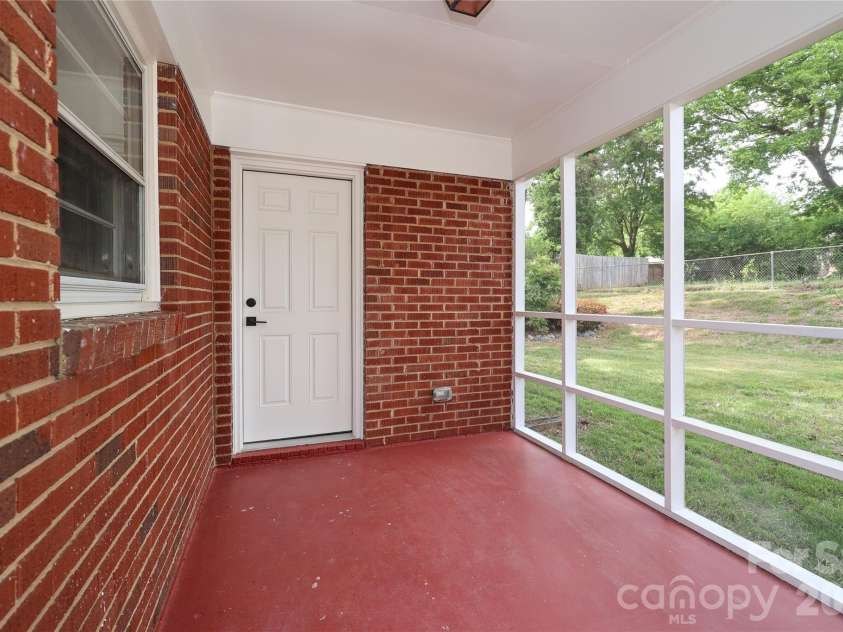 1720 Miles Court, Charlotte, NC 28216.  MLS# CAR4379596, YatesRealty ID 23233. 