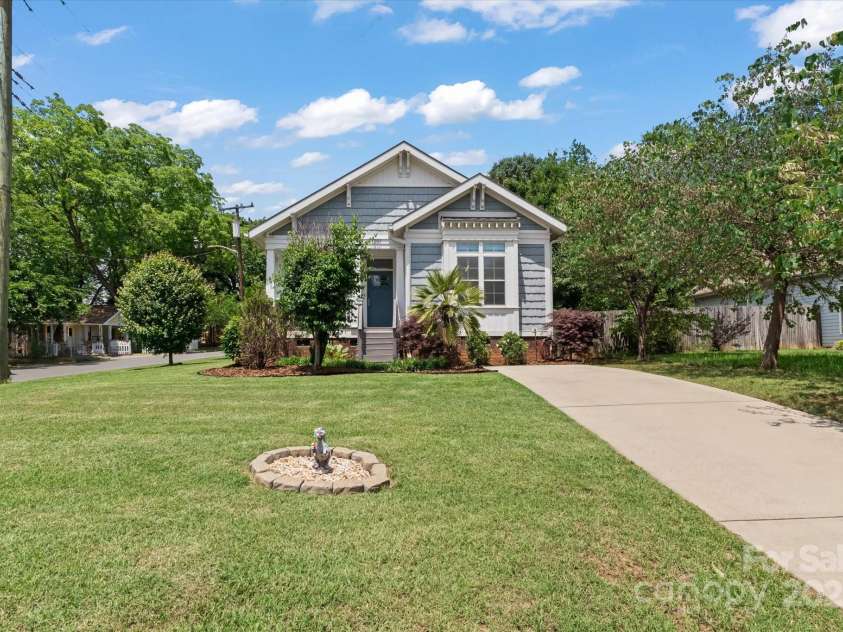 1201 Pegram Street, Charlotte, NC 28205.  MLS# CAR4257783, YatesRealty ID 23234. 