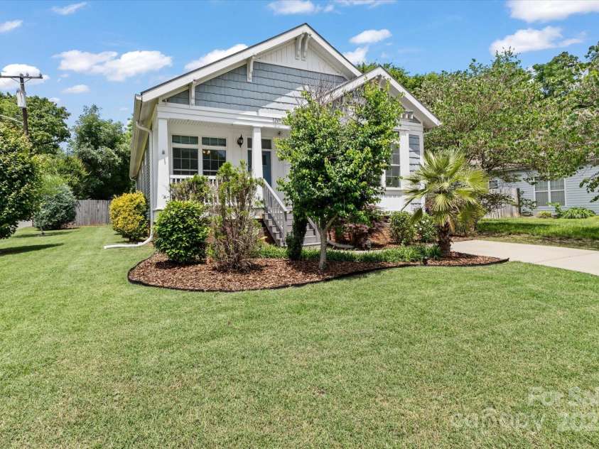 1201 Pegram Street, Charlotte, NC 28205.  MLS# CAR4257783, YatesRealty ID 23234. 