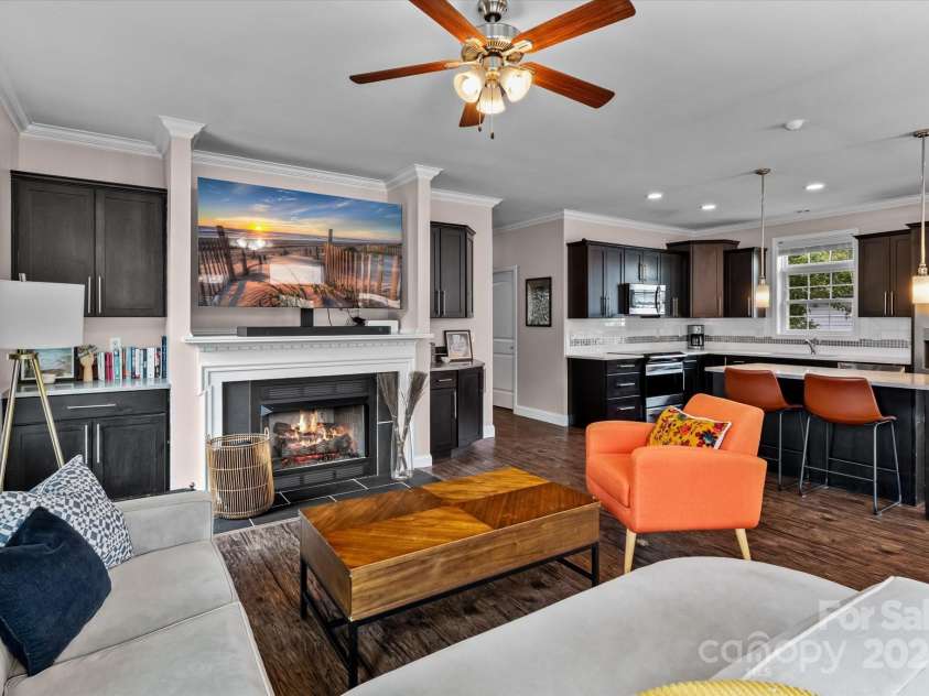 1201 Pegram Street, Charlotte, NC 28205.  MLS# CAR4257783, YatesRealty ID 23234. 