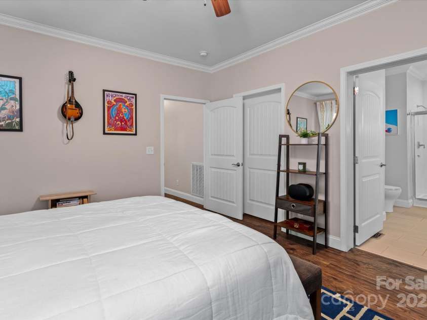 1201 Pegram Street, Charlotte, NC 28205.  MLS# CAR4257783, YatesRealty ID 23234. 
