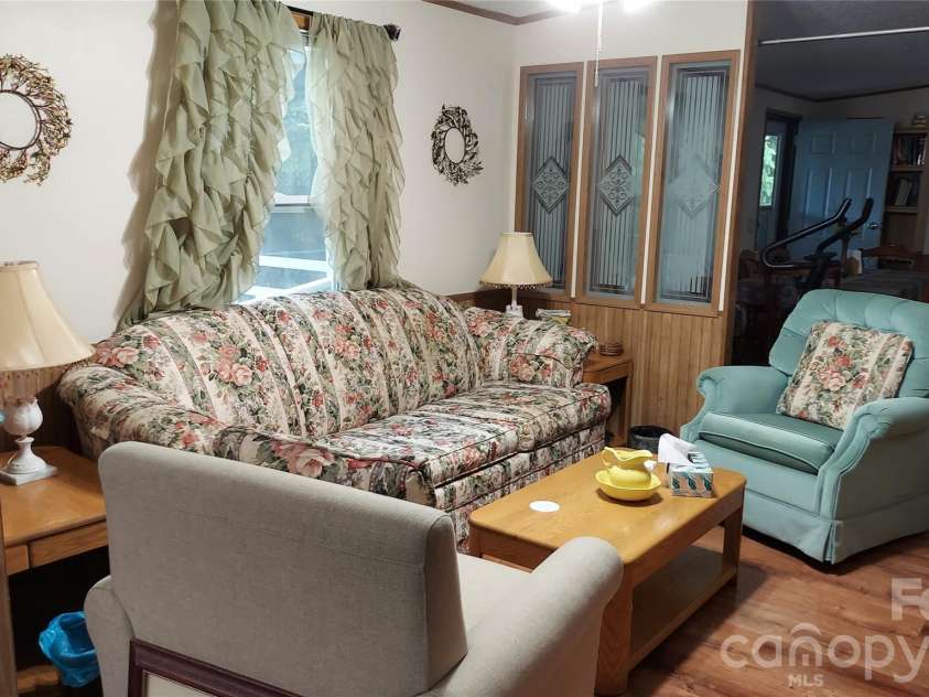 46 Larkspur Lane, Canton, NC 28716.  MLS# CAR4380750, YatesRealty ID 23234. 