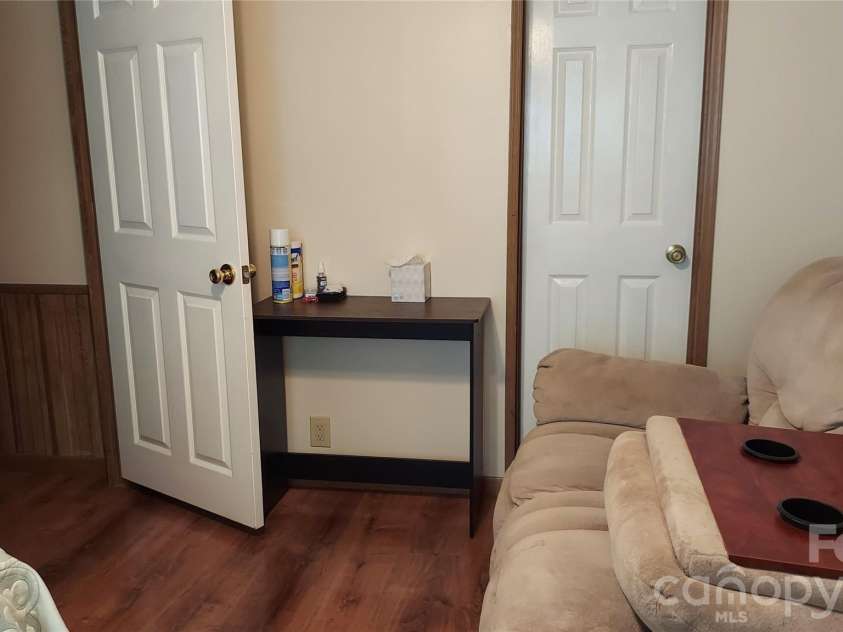 46 Larkspur Lane, Canton, NC 28716.  MLS# CAR4380750, YatesRealty ID 23234. 