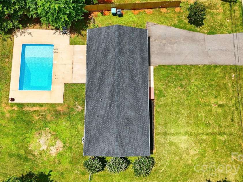 1837 6th Avenue, Hickory, NC 28601.  MLS# CAR4268387, YatesRealty ID 23235. 