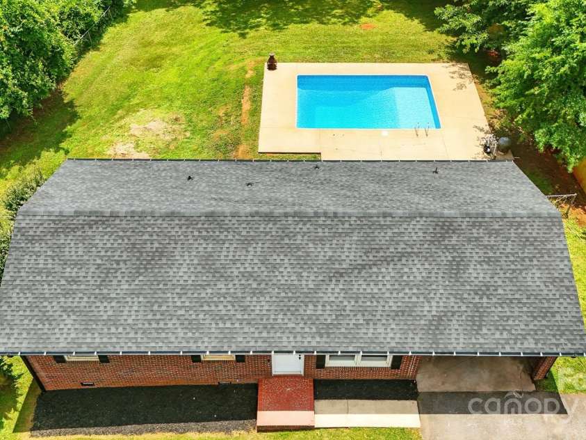 1837 6th Avenue, Hickory, NC 28601.  MLS# CAR4268387, YatesRealty ID 23235. 