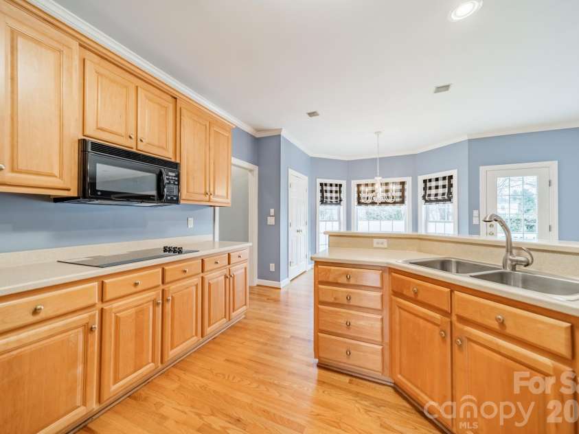 4006 Belle Meade Circle, Belmont, NC 28012.  MLS# CAR4340900, YatesRealty ID 23235. 