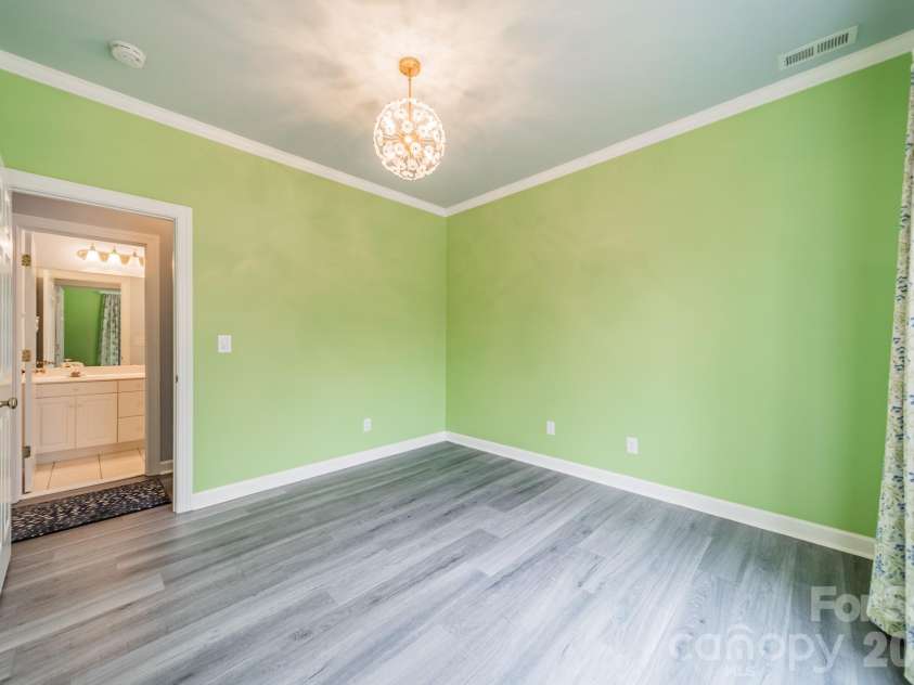 4006 Belle Meade Circle, Belmont, NC 28012.  MLS# CAR4340900, YatesRealty ID 23235. 