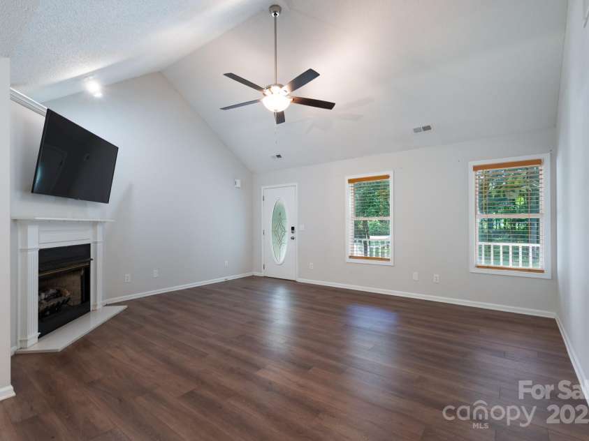 1782 Oakdale Road, Rock Hill, SC 29730.  MLS# CAR4276149, YatesRealty ID 23236. 