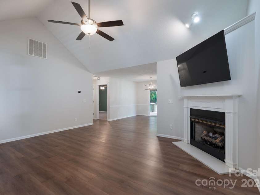 1782 Oakdale Road, Rock Hill, SC 29730.  MLS# CAR4276149, YatesRealty ID 23236. 