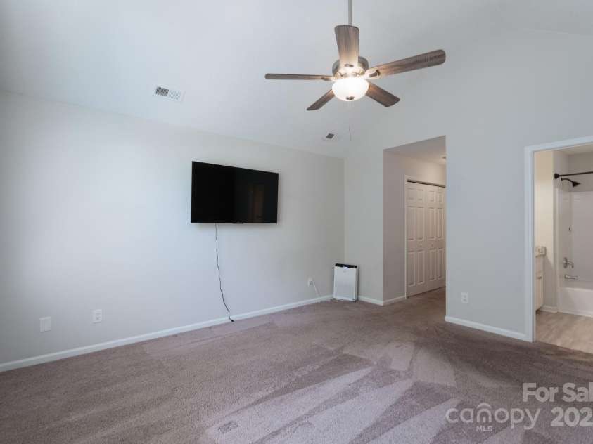 1782 Oakdale Road, Rock Hill, SC 29730.  MLS# CAR4276149, YatesRealty ID 23236. Main bedroom