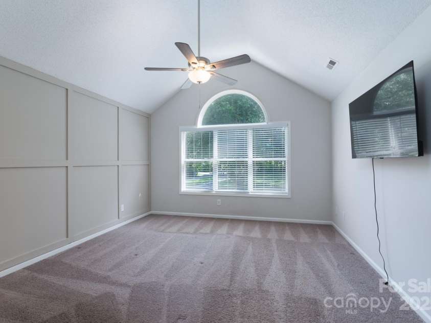 1782 Oakdale Road, Rock Hill, SC 29730.  MLS# CAR4276149, YatesRealty ID 23236. Main bedroom