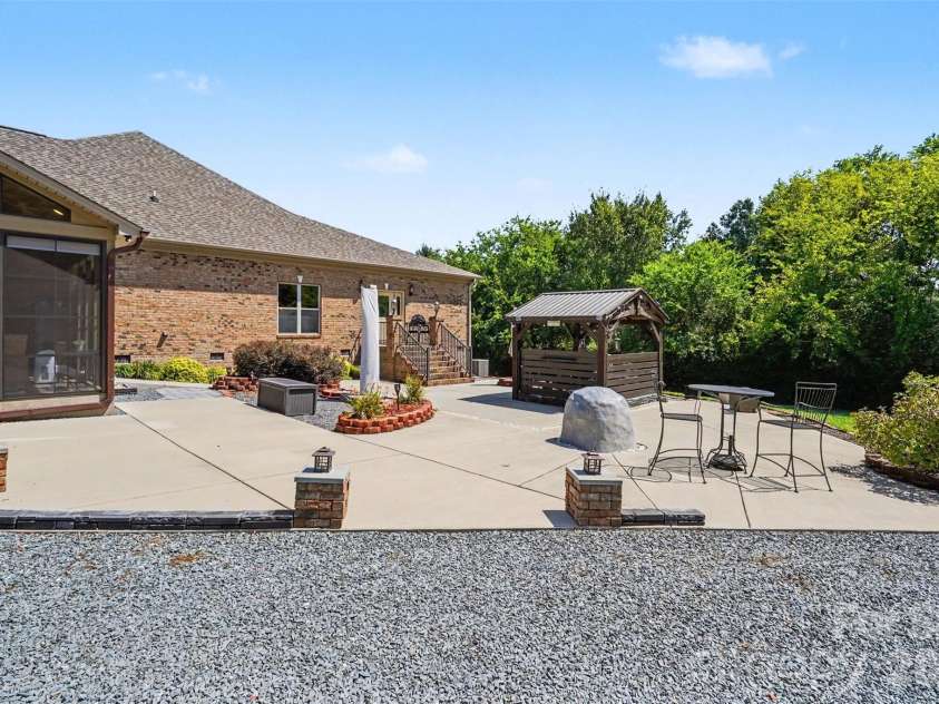 5702 Army Road, Marshville, NC 28103.  MLS# CAR4406932, YatesRealty ID 23236. 