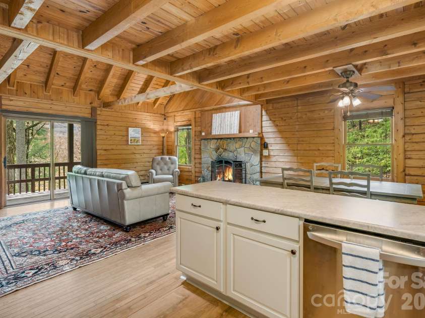 17 Greer Way, Mars Hill, NC 28754.  MLS# CAR4370316, YatesRealty ID 23237. Wood floors