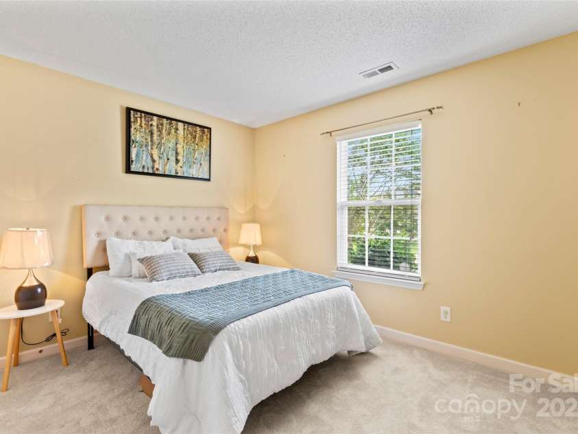 7616 Shiny Meadow Lane, Charlotte, NC 28215.  MLS# CAR4275110, YatesRealty ID 23237. 2nd bedroom