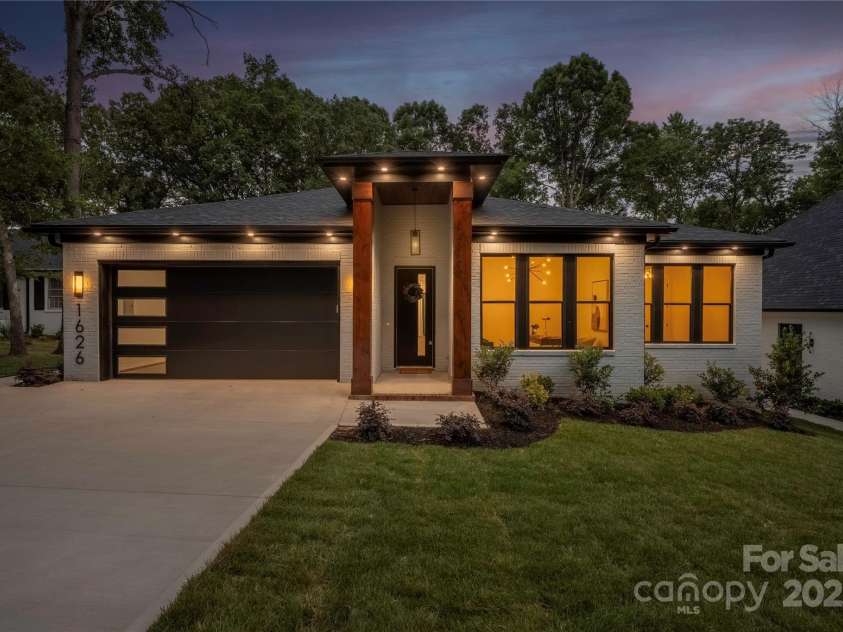 1626 Burtonwood Circle, Charlotte, NC 28212.  MLS# CAR4264142, YatesRealty ID 23238. 