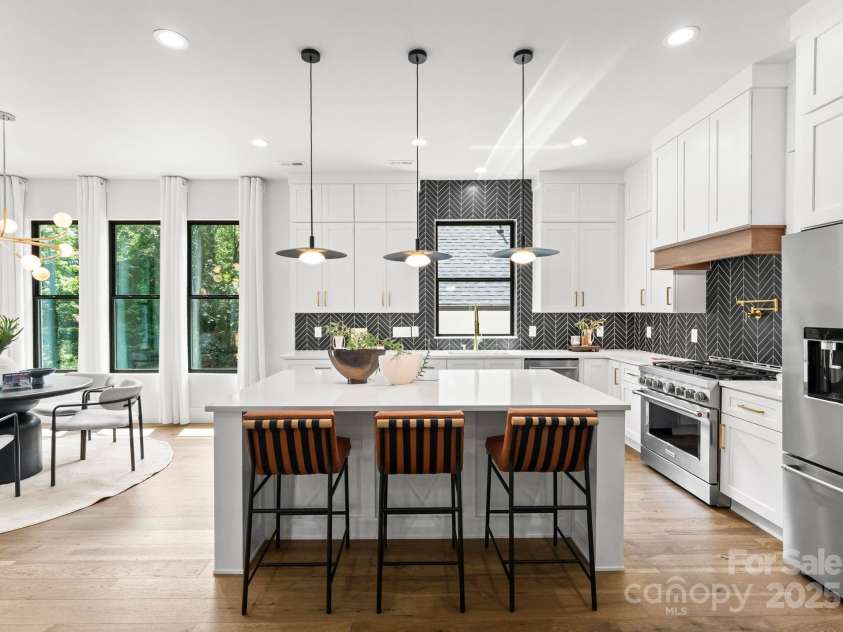1626 Burtonwood Circle, Charlotte, NC 28212.  MLS# CAR4264142, YatesRealty ID 23238. 