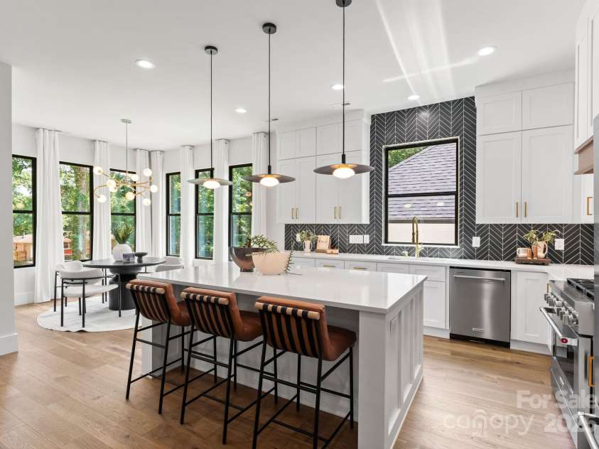 1626 Burtonwood Circle, Charlotte, NC 28212.  MLS# CAR4264142, YatesRealty ID 23238. 