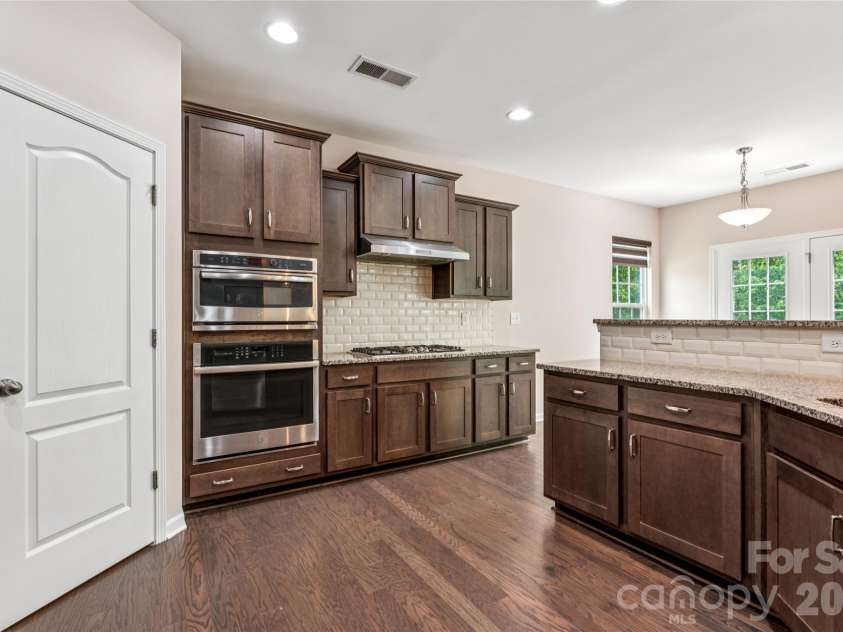 717 Laurel Oaks Court, Fort Mill, SC 29715.  MLS# CAR4378666, YatesRealty ID 23238. 