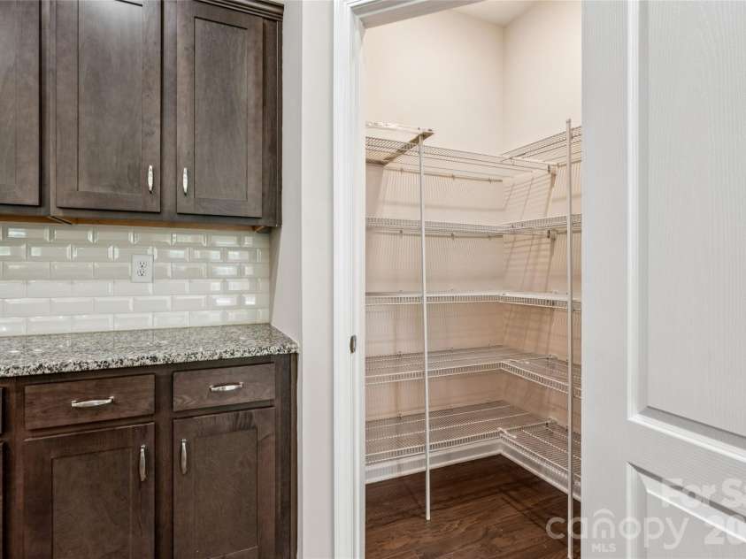 717 Laurel Oaks Court, Fort Mill, SC 29715.  MLS# CAR4378666, YatesRealty ID 23238. 