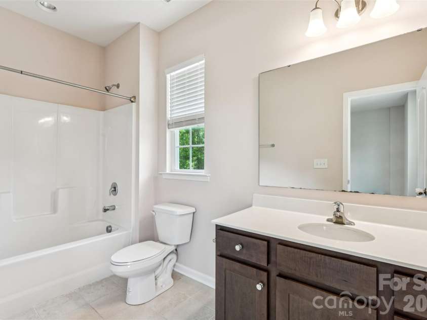 717 Laurel Oaks Court, Fort Mill, SC 29715.  MLS# CAR4378666, YatesRealty ID 23238. 
