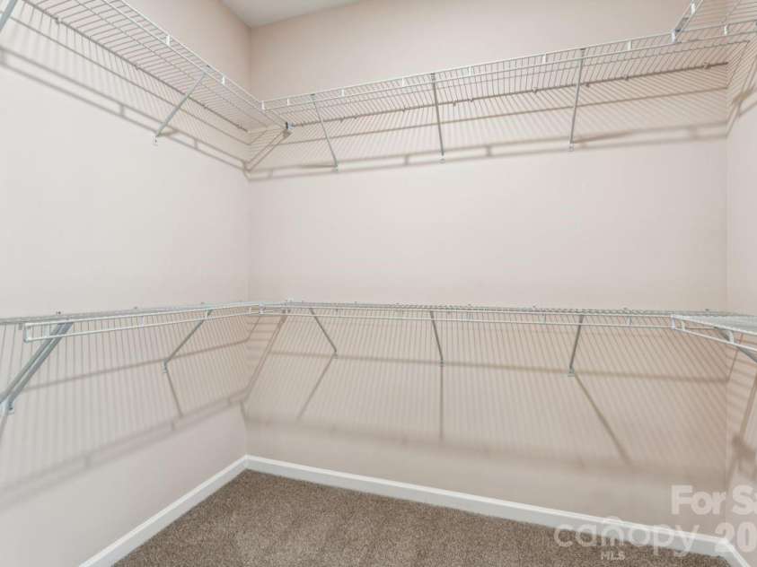 717 Laurel Oaks Court, Fort Mill, SC 29715.  MLS# CAR4378666, YatesRealty ID 23238. 