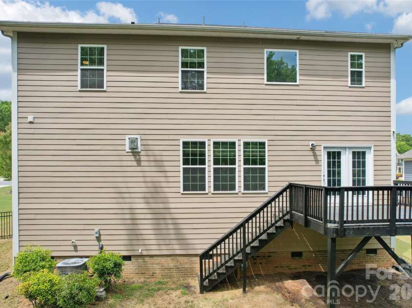 717 Laurel Oaks Court, Fort Mill, SC 29715.  MLS# CAR4378666, YatesRealty ID 23238. 