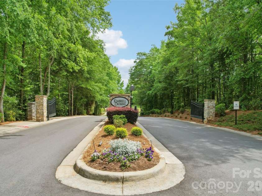 717 Laurel Oaks Court, Fort Mill, SC 29715.  MLS# CAR4378666, YatesRealty ID 23238. 