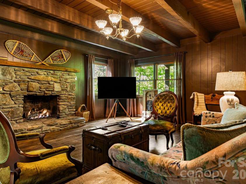 155 Spivey Mountain Road, Asheville, NC 28806.  MLS# CAR4374697, YatesRealty ID 23239. 