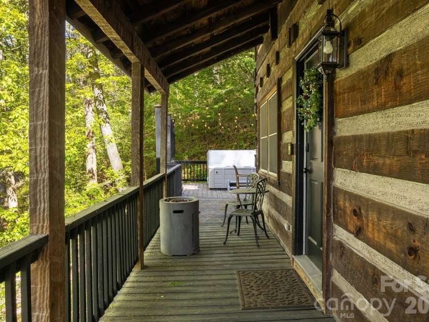 155 Spivey Mountain Road, Asheville, NC 28806.  MLS# CAR4374697, YatesRealty ID 23239. 