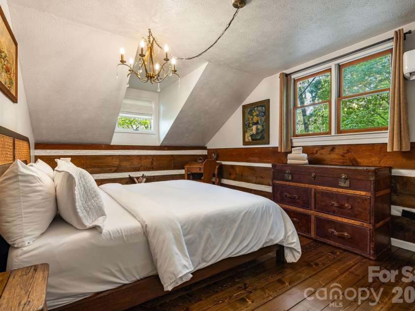 155 Spivey Mountain Road, Asheville, NC 28806.  MLS# CAR4374697, YatesRealty ID 23239. 