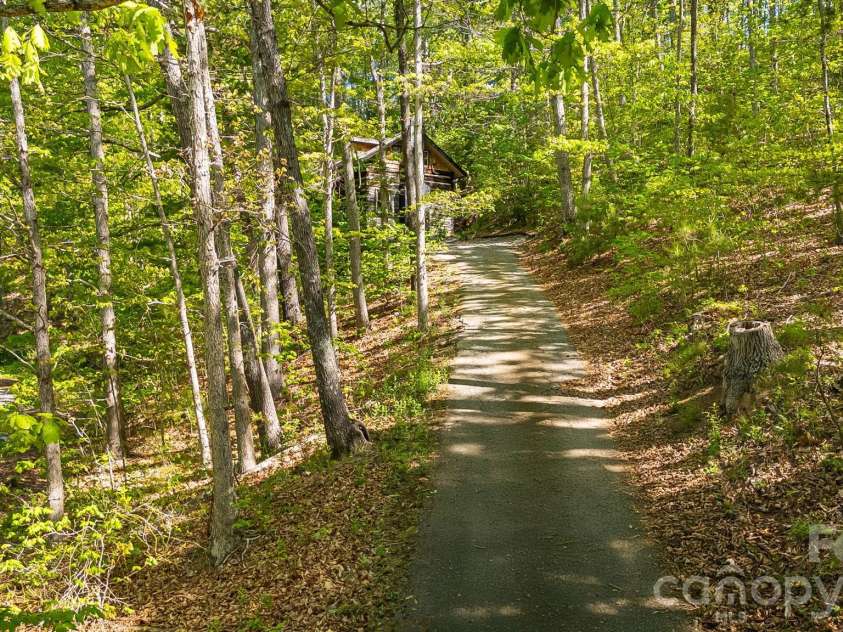 155 Spivey Mountain Road, Asheville, NC 28806.  MLS# CAR4374697, YatesRealty ID 23239. 