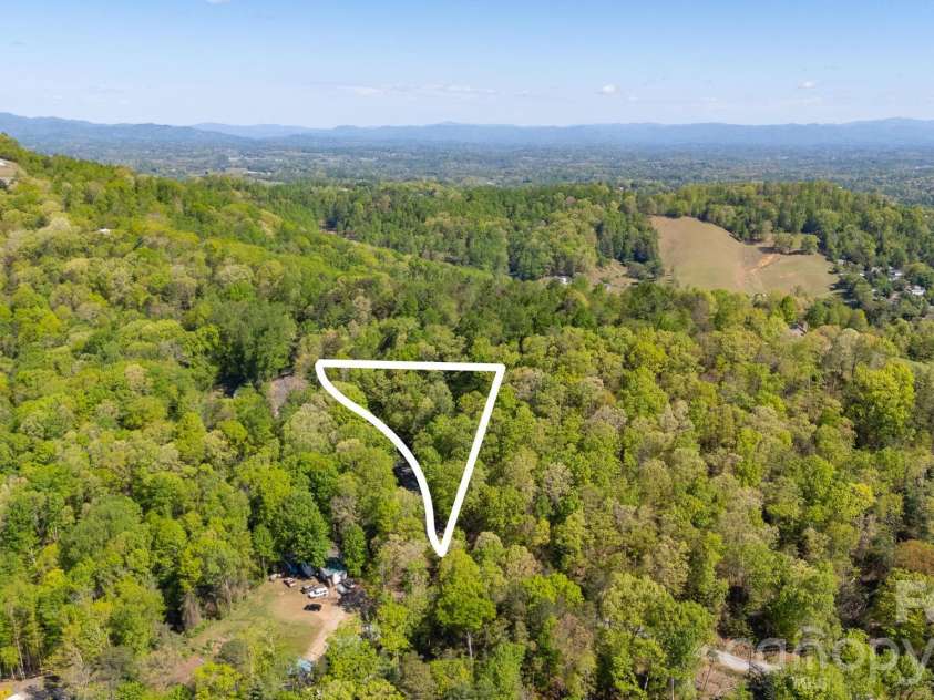 155 Spivey Mountain Road, Asheville, NC 28806.  MLS# CAR4374697, YatesRealty ID 23239. 