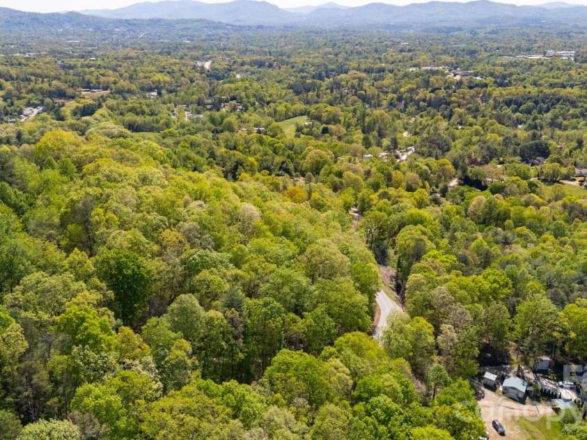 155 Spivey Mountain Road, Asheville, NC 28806.  MLS# CAR4374697, YatesRealty ID 23239. 